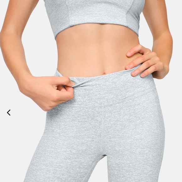 Outdoor Voices bra and legging SET in gray (dove) - size small - Picture 3 of 6